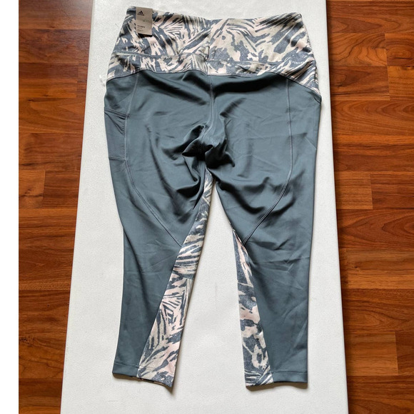 NWT Adidas x Zoe Saldana 7/8 Length High Rise Leggings, Size 3X 🗣LAST CHANCE🗣 - Picture 3 of 3